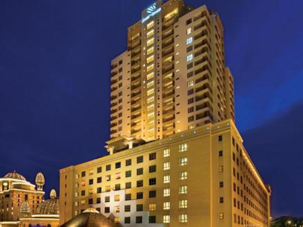 New Town Resort Suites At Pyramid Tower Субанг Джая Екстериор снимка